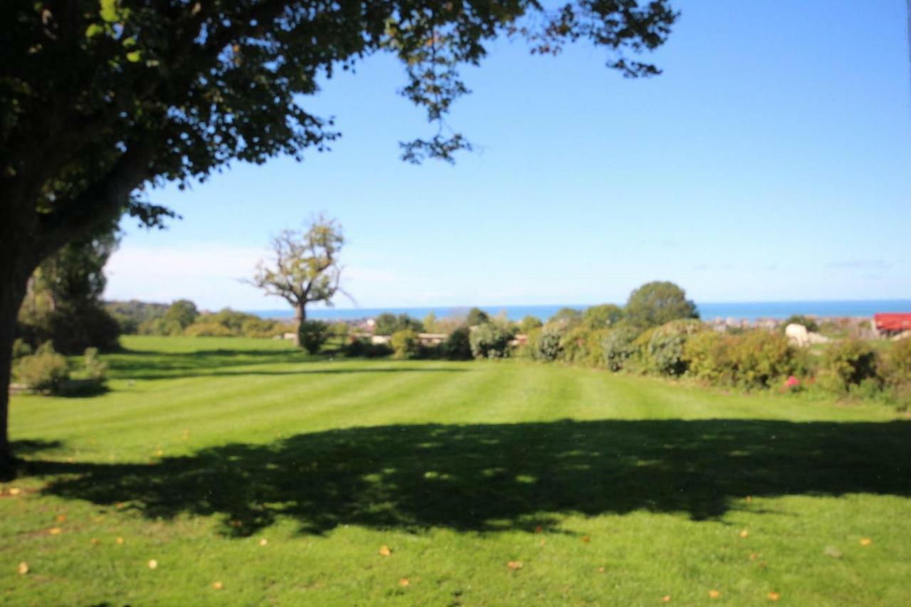 Les Champs Rabats Bed & Breakfast Villers-sur-Mer Bagian luar foto